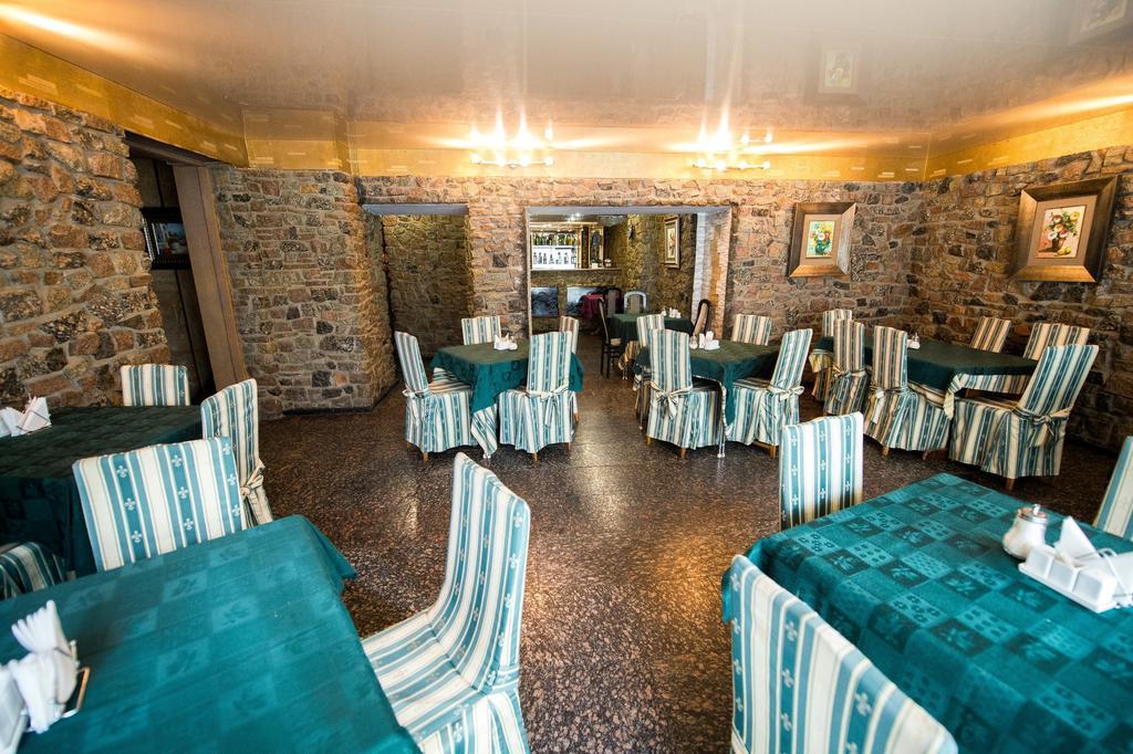 Predslava Hotel Kiev Exteriör bild